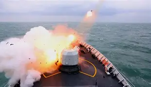 开云体育中国-DFM血洗SHR，Oner惊艳世界波宿命之战八强赛，引爆全场热议