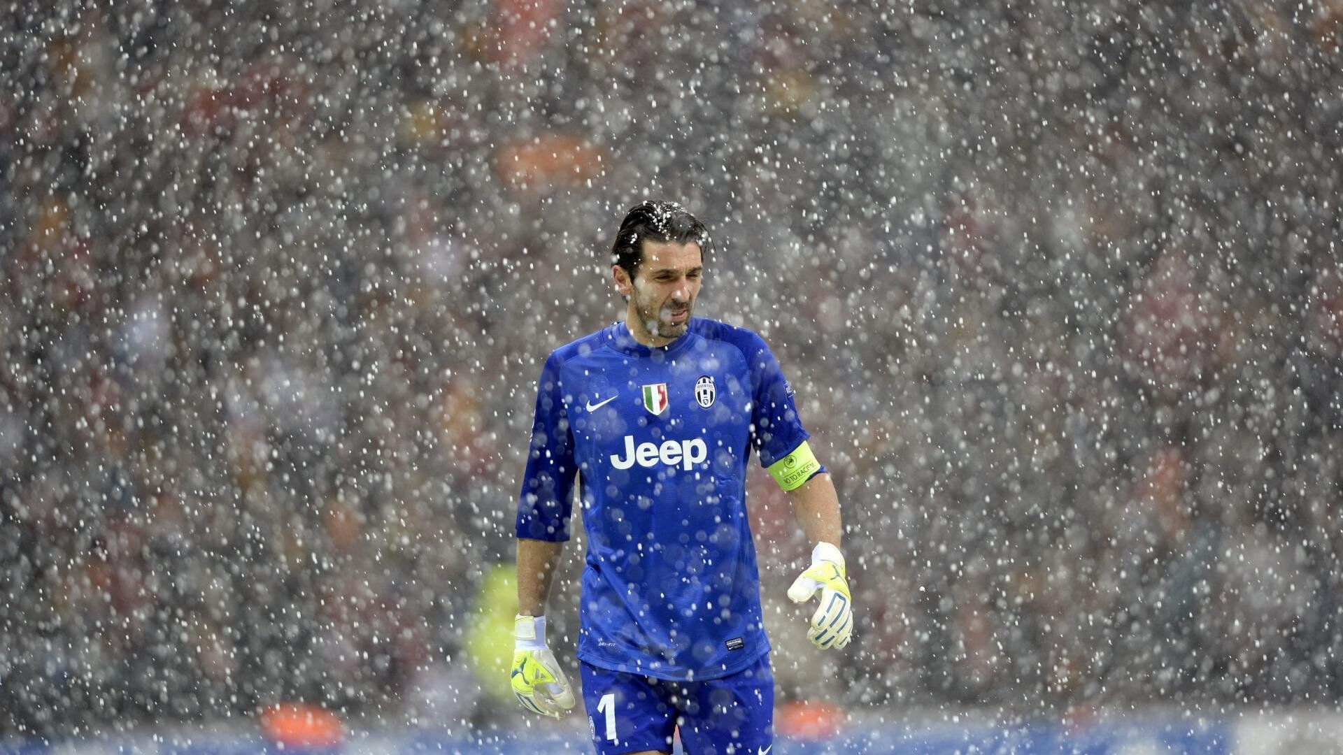 黑马奔腾！哥斯达黎加闪电战击溃皇马，加克波独造三球点燃中北美绿茵