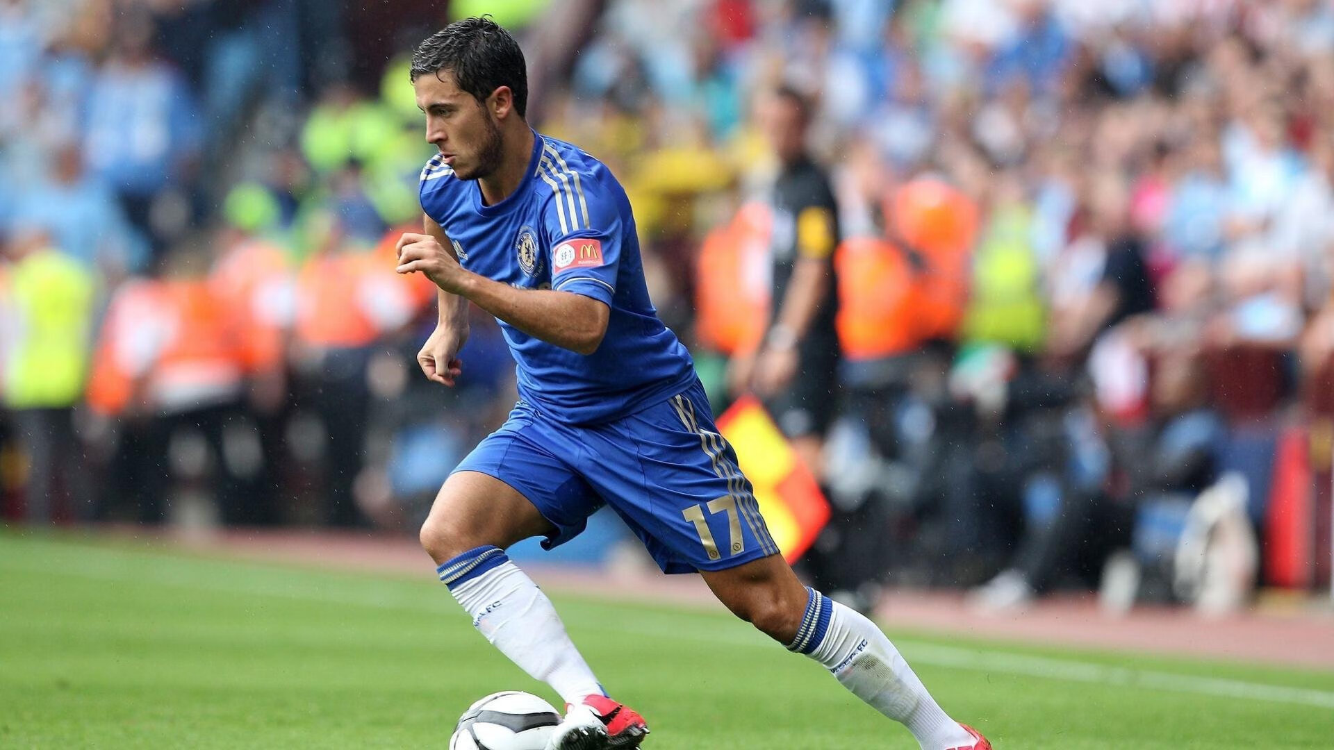 F1街道赛惊现碾压局！哥伦比亚新星狂飙尼斯，完胜对手夺焦点战