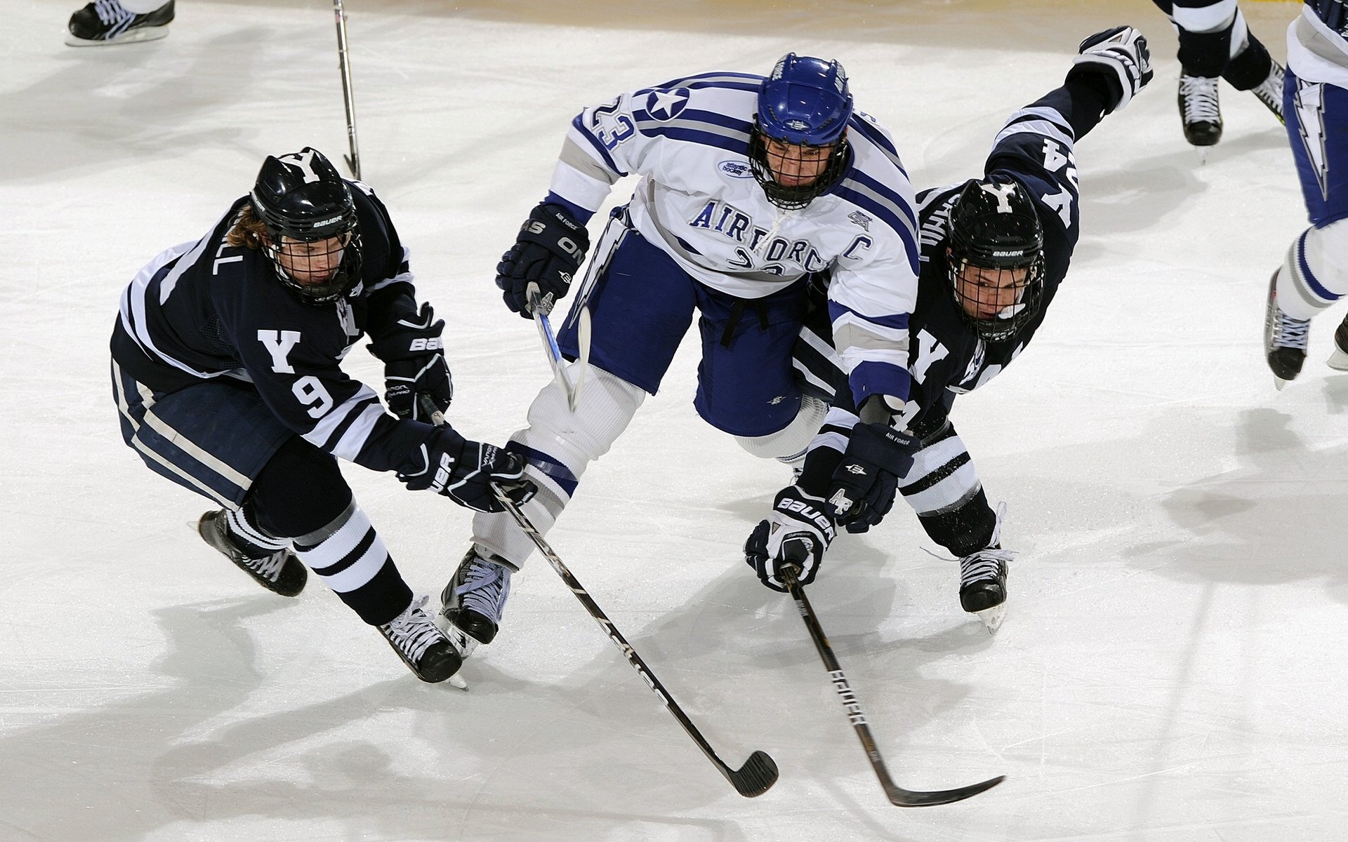 上海队最后时刻上演逆转好戏！英格拉姆末节爆发成关键先生